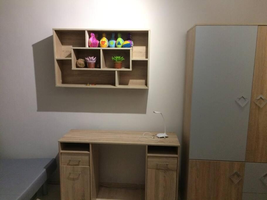 Nice Room, Комната, Pokoj Miedzy Airport Wro A Centrum Wrocław Buitenkant foto